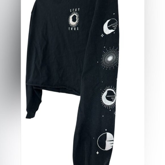 Cold Crush Moon Stages Celestial Black Crop Top Shirt Size M Women's. NWOT - Picture 6 of 8